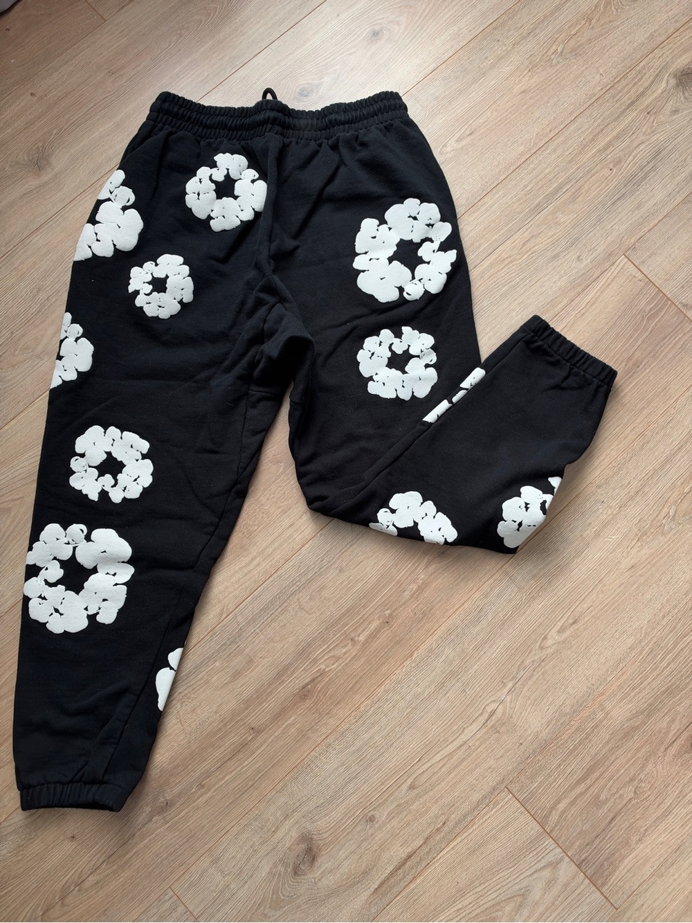Denim Tears Black Sweatpants worn once and outgrown - Picture 2 of 6